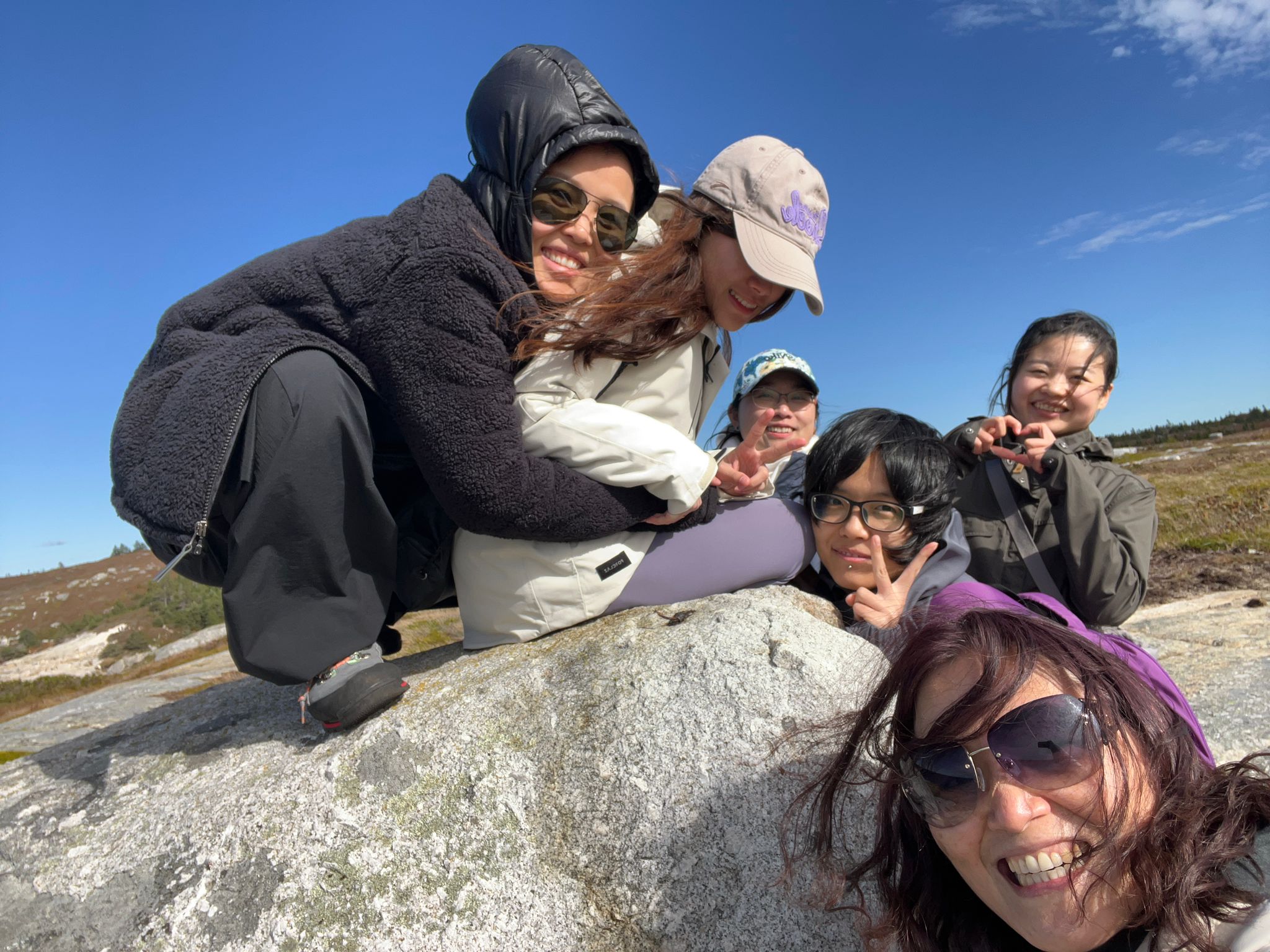 Nova Scotia Chinese Women Community Hiking at Halifax Duncan's cove